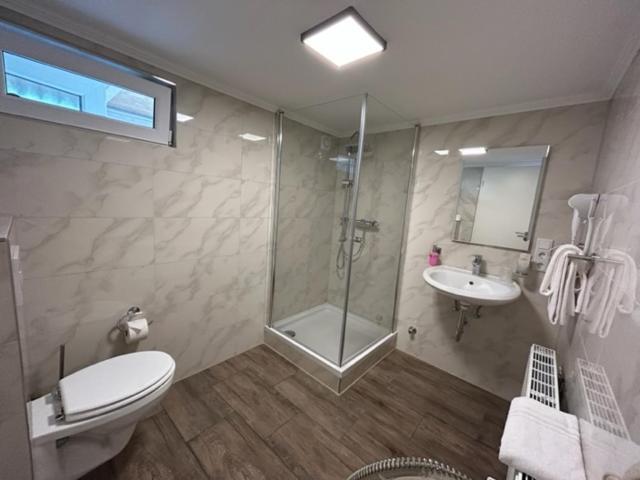 Rheinischer Hof Appartements Leverkusen Ngoại thất bức ảnh